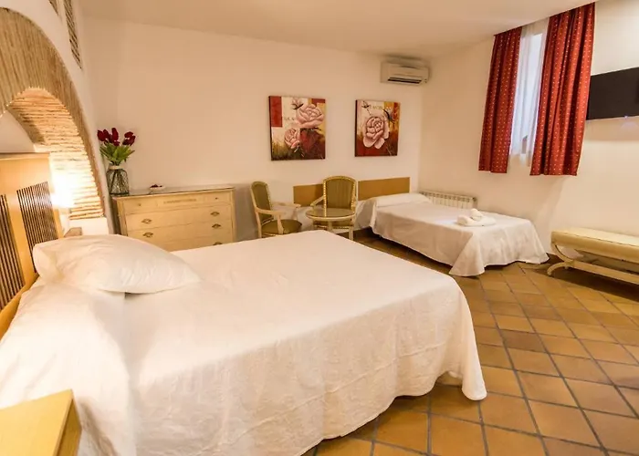 Πανσιόν Antika Snoga Ávila